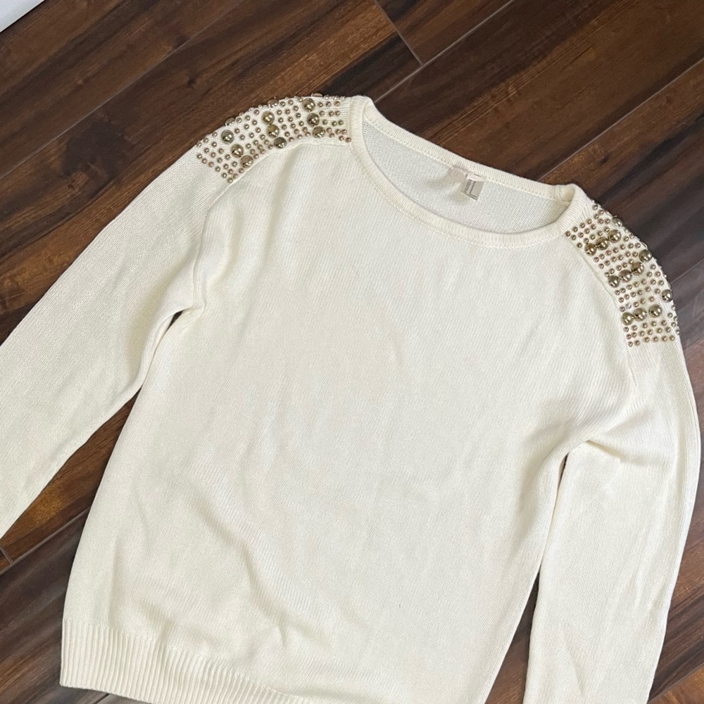 Forever 21 beige crewneck sweater with studded shoulder detail - Size M
